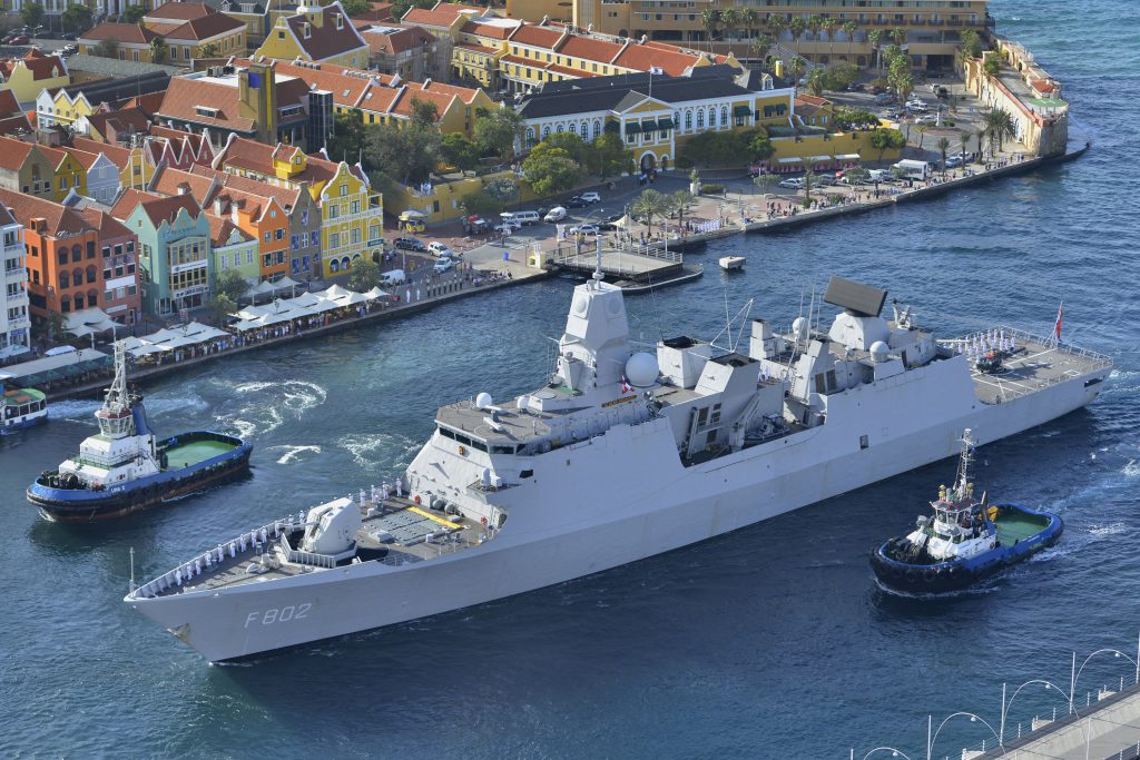 Zr. Ms. De Zeven Provinciën in Curaçao, de West
