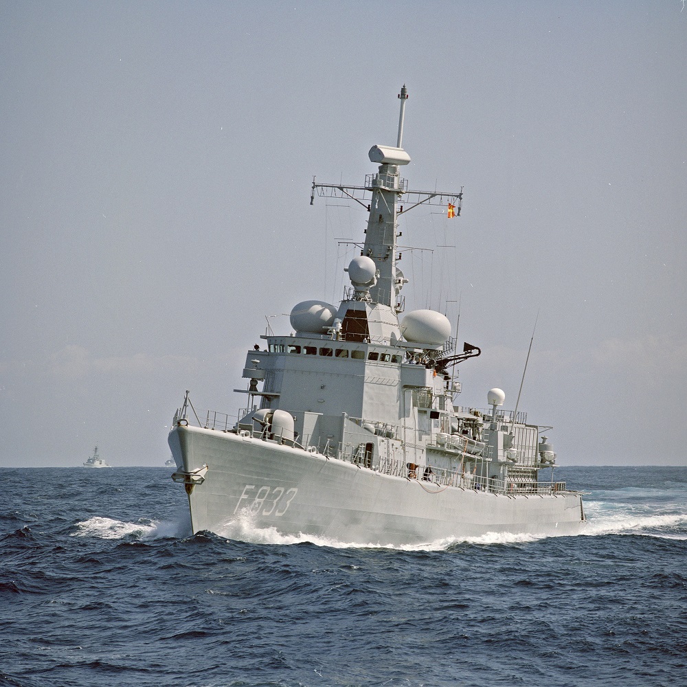 M-fregat van Nes (foto uit collectie NIMH, - https://nimh-beeldbank.defensie.nl/)