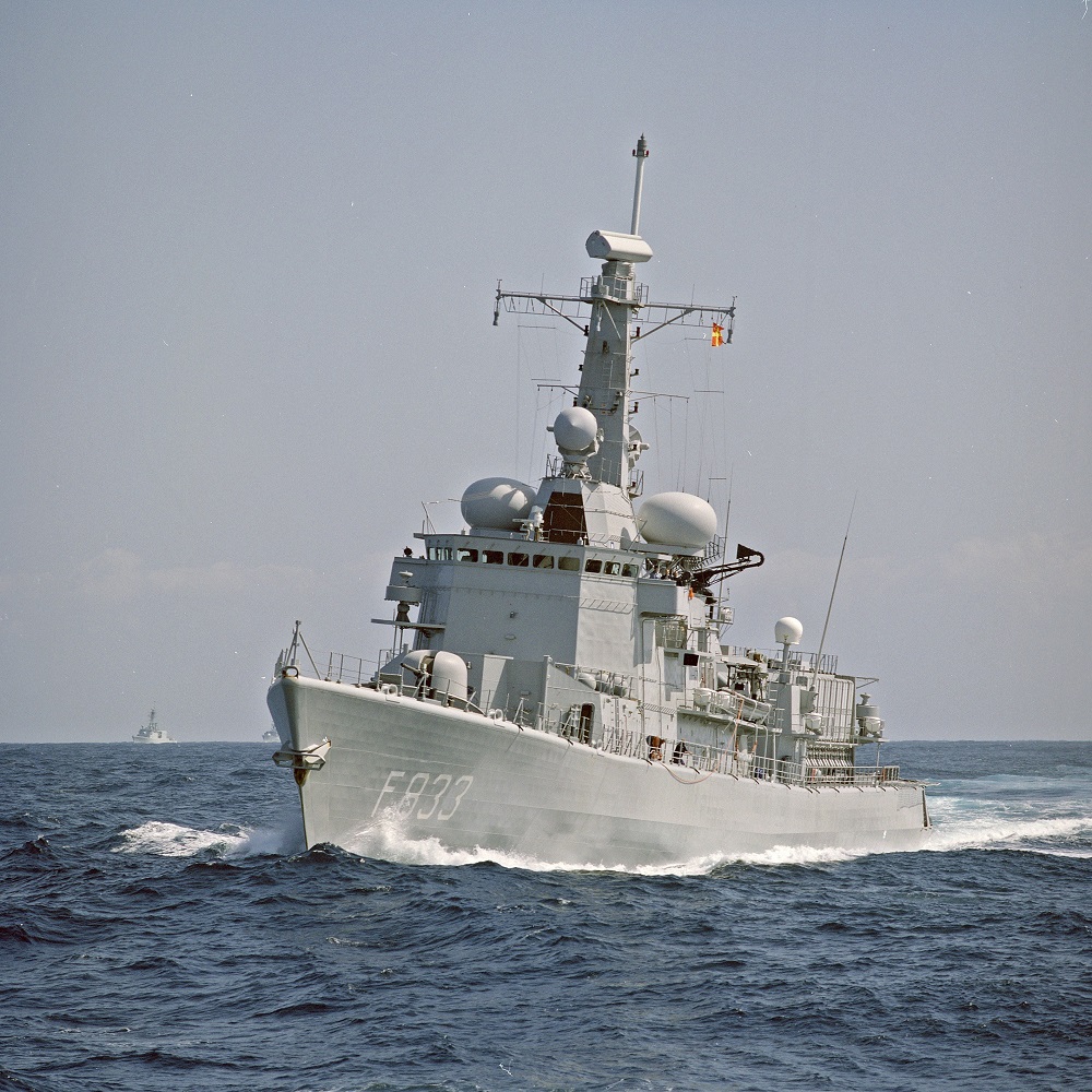 M-fregat van Nes (foto uit collectie NIMH, - https://nimh-beeldbank.defensie.nl/)