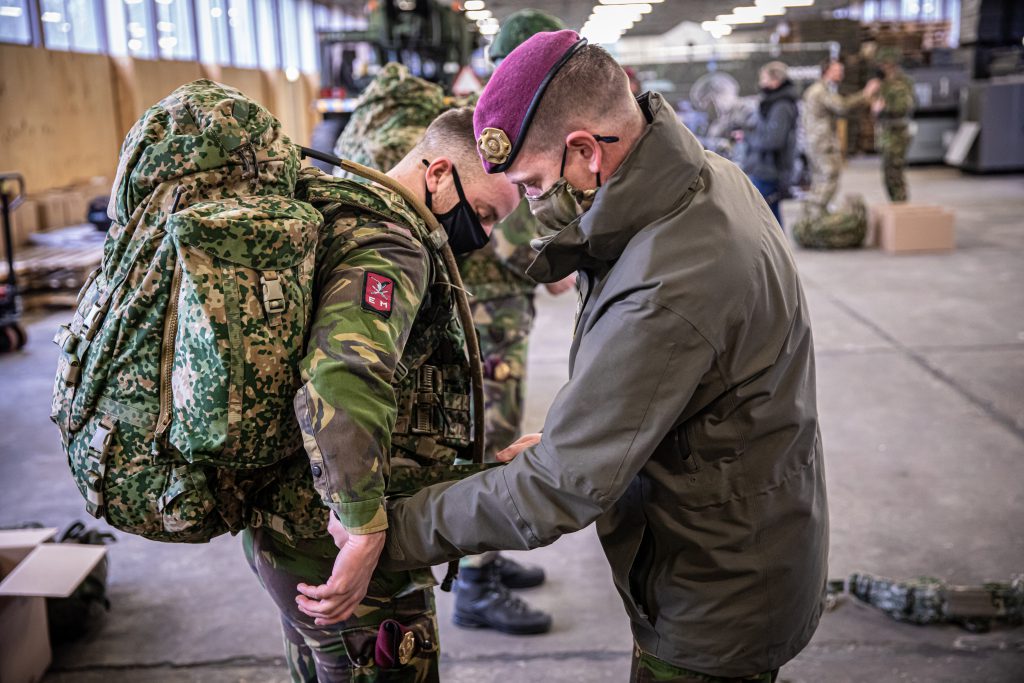 Eenheidsgewijze verstrekking nieuwe uitrusting van start Defensie Platform