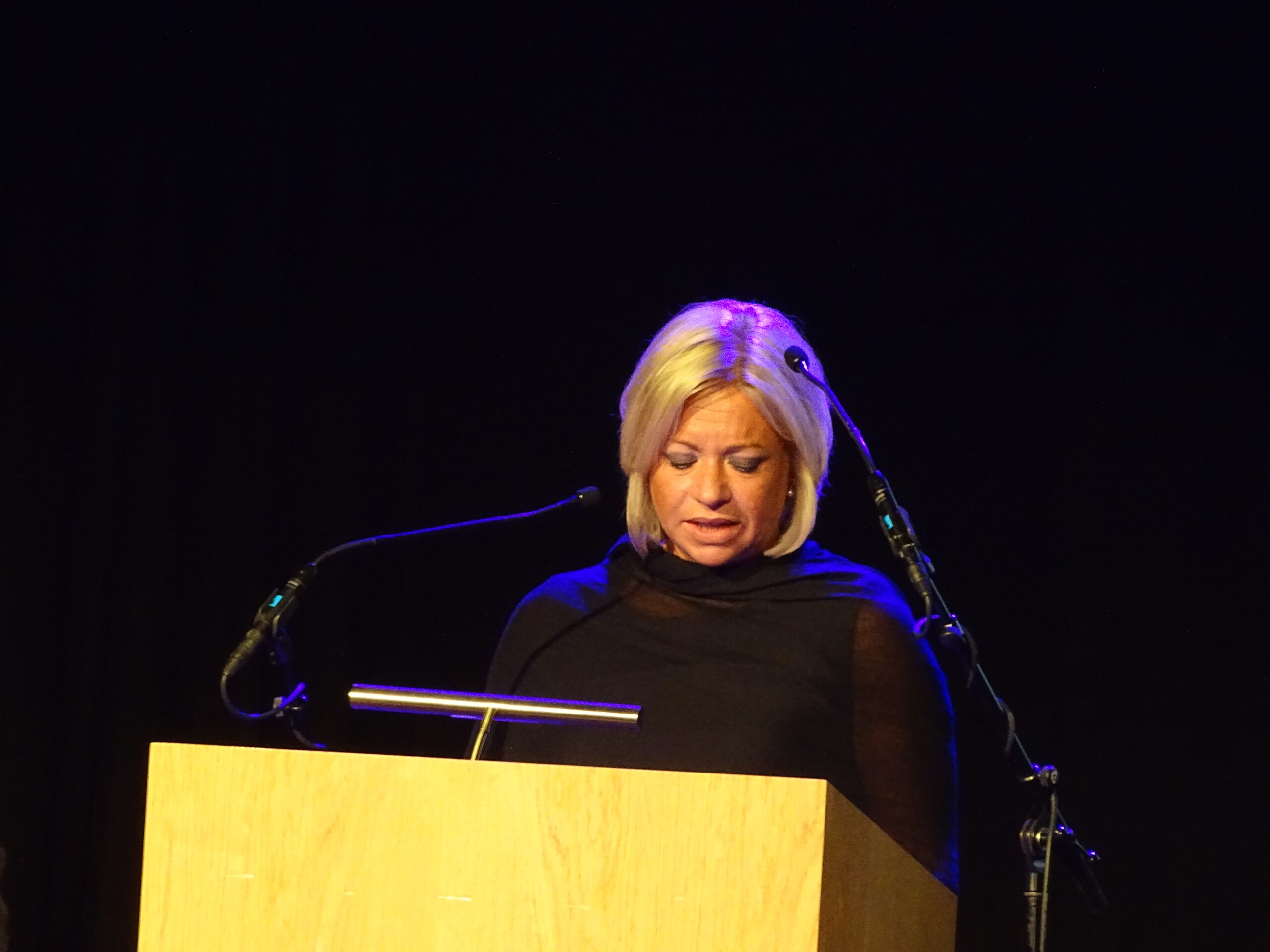 Minister van Defensie, Jeanine Hennis-Plasschaert door Coen van den Braber
